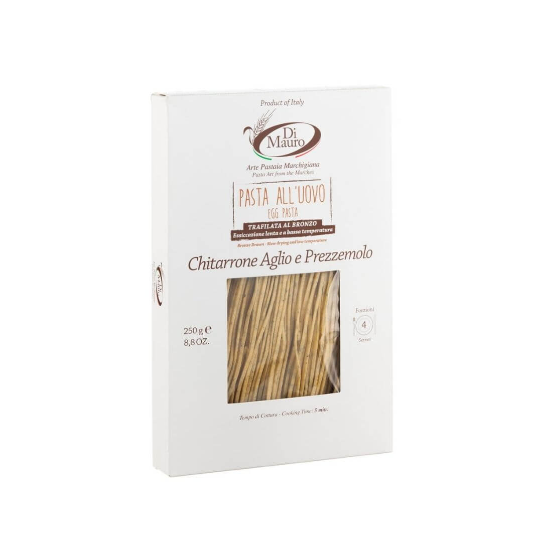 chitarrone artigianale all'uovo trafilato al bronzo delle marche con aglio e prezzemolo ed essiccato a bassa temperatura