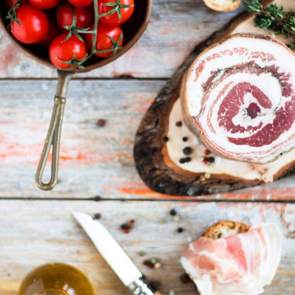 pancetta-artigianale-stagionata-in-trancio-di-suino-delle-marche-lavorata-a-mano